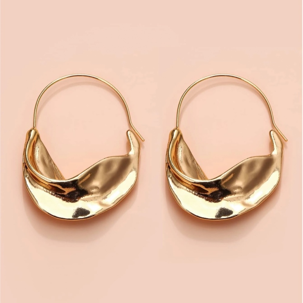 Irregular Hoop Fashion Earrings Gold Tone